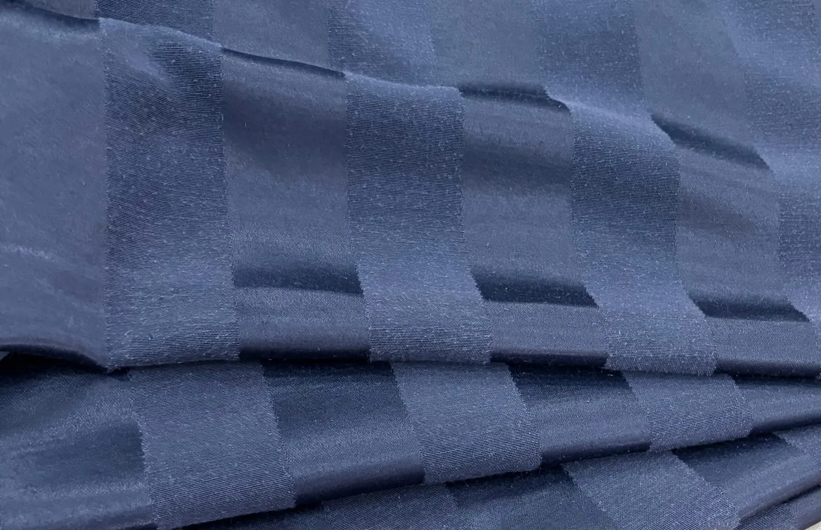 Toalha Jacquard Listras · Azul Marinho