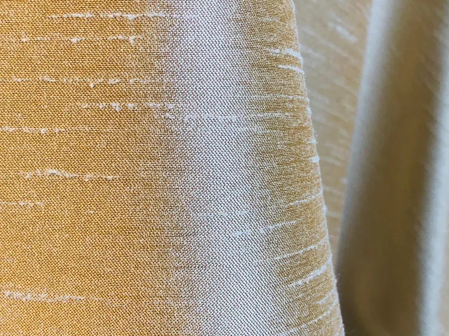 Toalha Shantung · Dourado · Dourada · Retangular 1,50 × 6,20 m