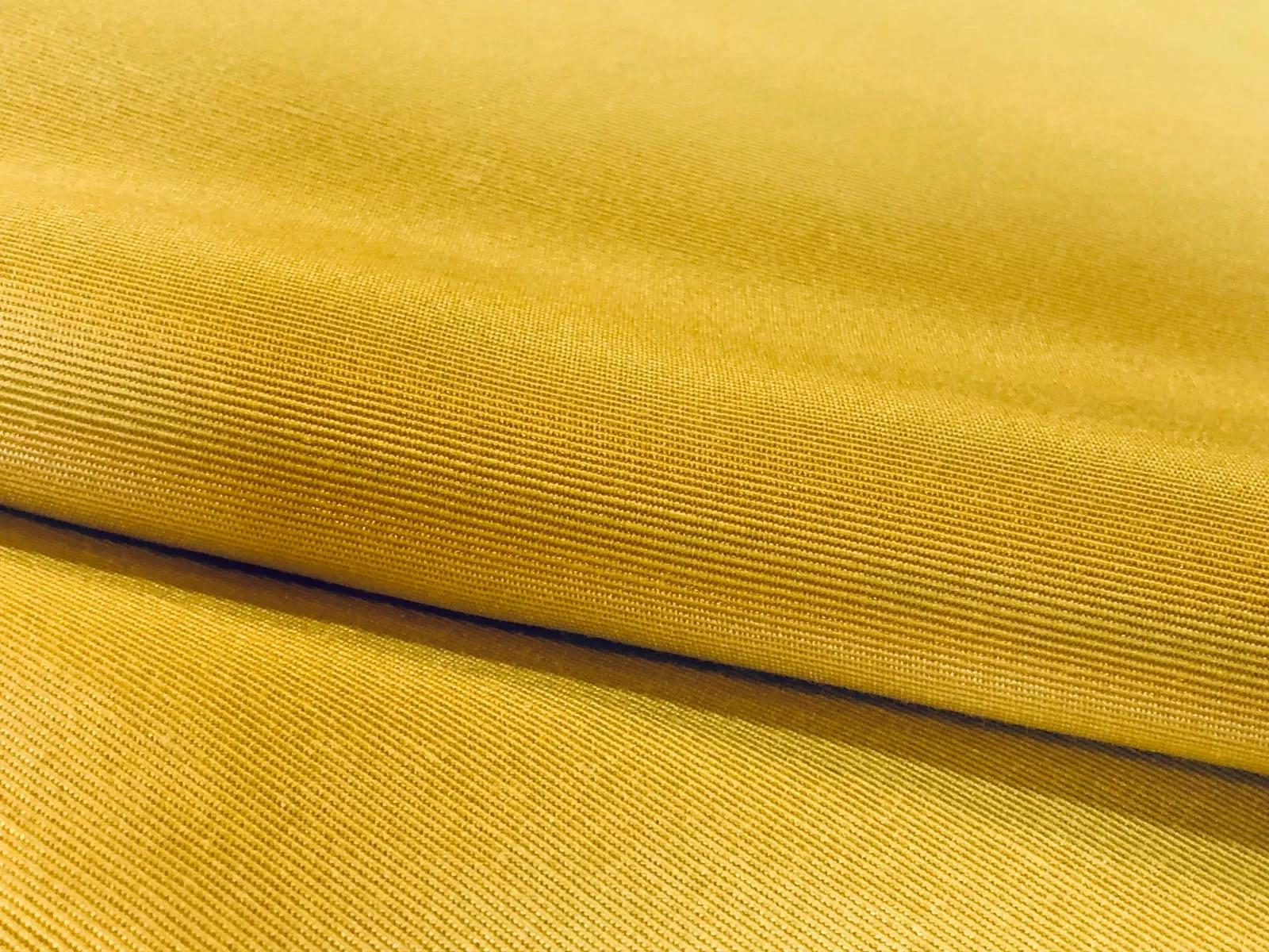 Toalha Vacanze · Amarelo